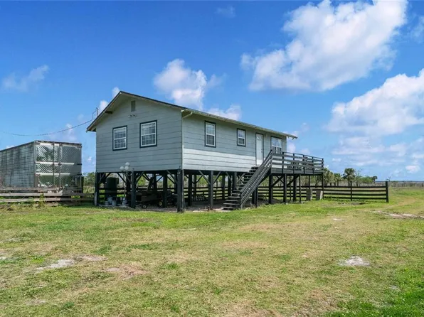 2850 Waccassa St, Geneva, FL 32732