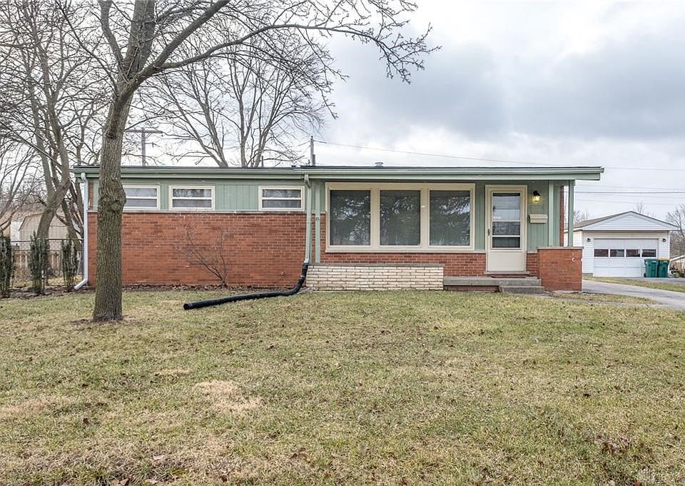 1st image of 2528 E Dorothy Ln