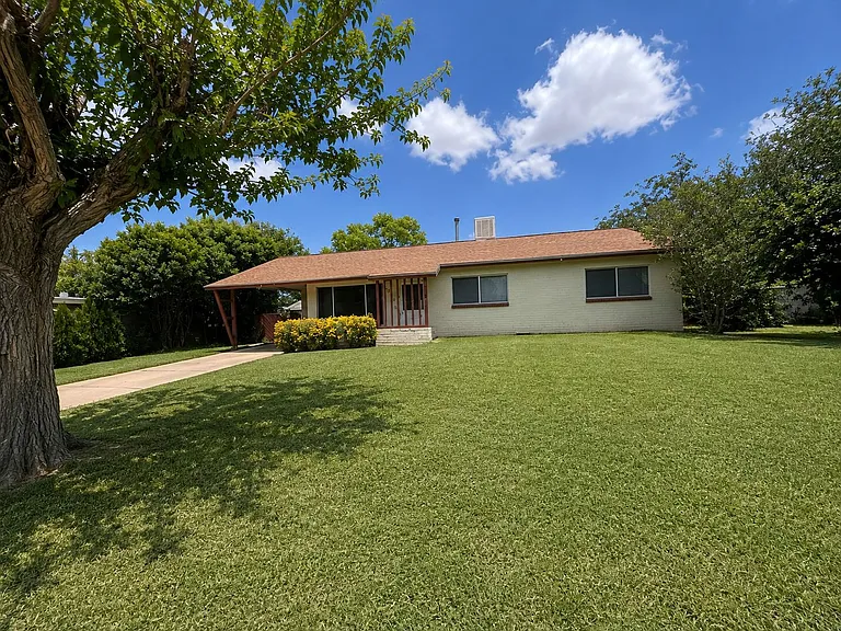 801 Norman Ave — Photo 2