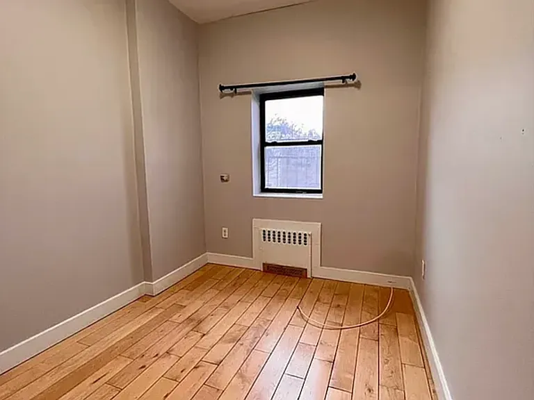 399 Chauncey St #2C — Photo 3