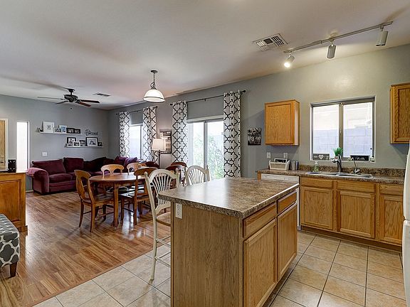 5th image of 2712 E Schiliro Cir