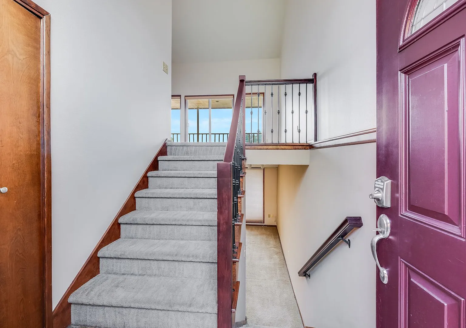 Beautiful 3 bed, 2 bath Condo in West Linn! — Photo 1