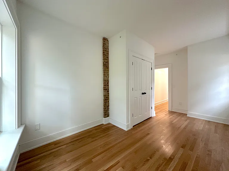 140 3rd St #3 — Photo 15