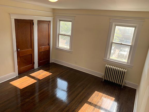 3rd image of 43 Pearl Ave
