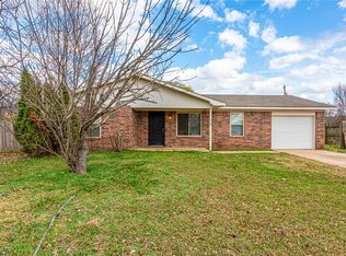 138 Lark Ln, Farmington, AR 72730