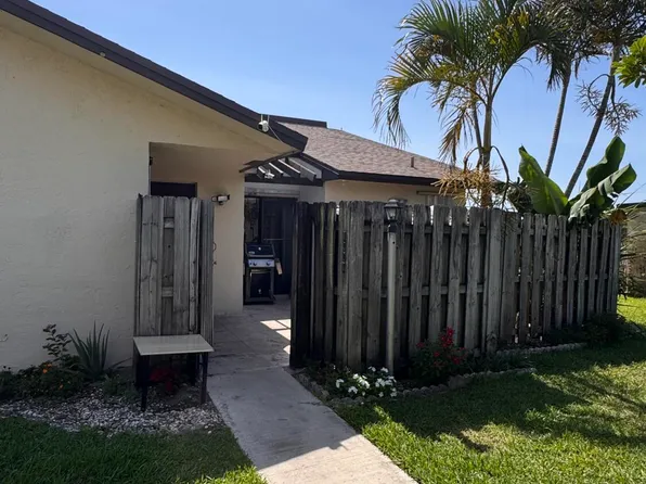 1301 Waterview Circle, Palm Springs, FL 33461