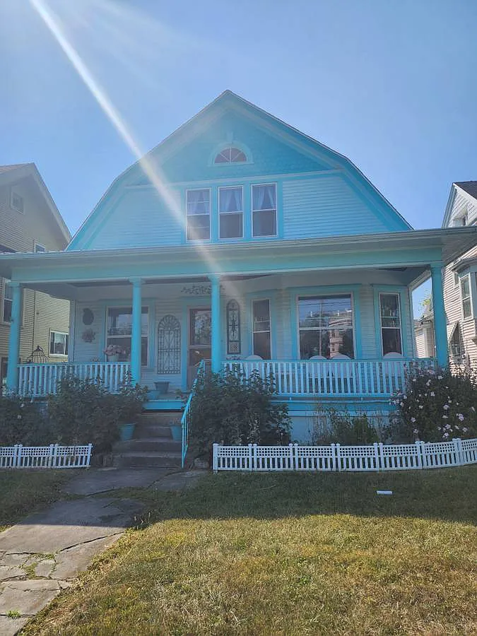 1117 Campbell St photo 1