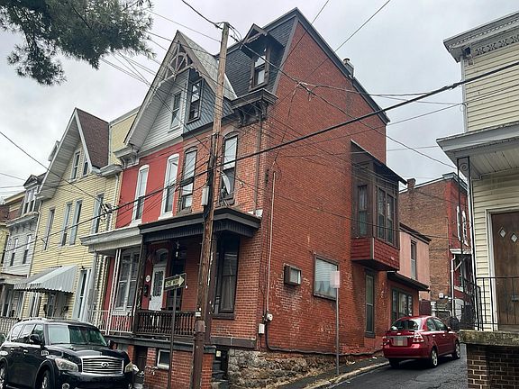 2nd image of 729 W Norwegian St