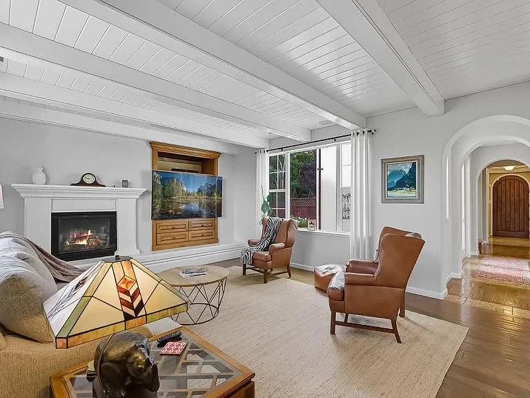 Eagle Ridge Dr — Photo 14