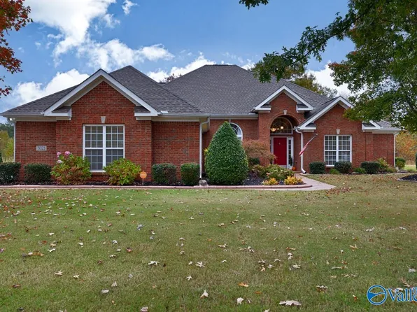 3023 Flint Mill Run SE, Owens Cross Roads, AL 35763