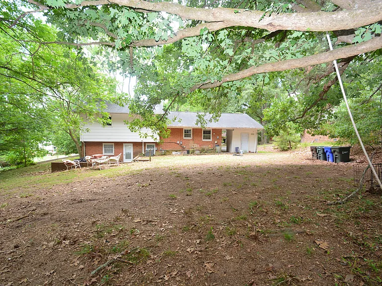 519 Tuggle St — Photo 13