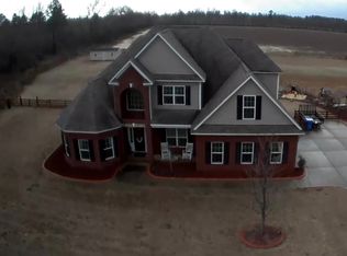 631 Hendrix Rd, Raeford, NC 28376