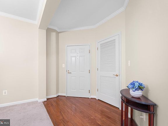 5th image of 300 High Gables Dr APT 305