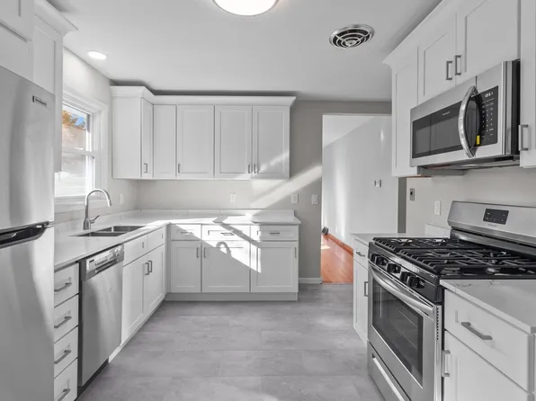 1311 Pleasant STREET, Lake Geneva, WI 53147
