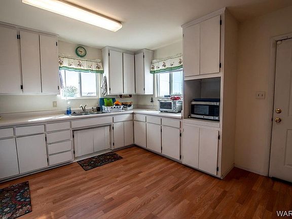 3rd image of 6090 W Chino Dr