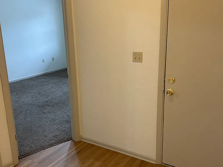 788 Hazelwood Ave #2 — Photo 11