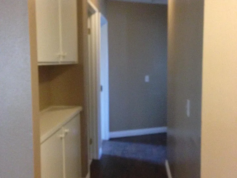 9784 Bolton Ave — Photo 29