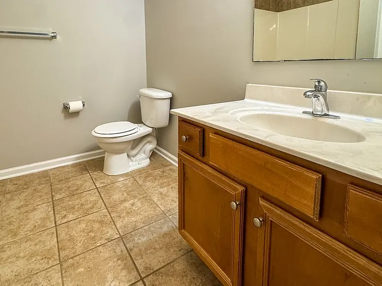 381 Chamberlin Blvd — Photo 25
