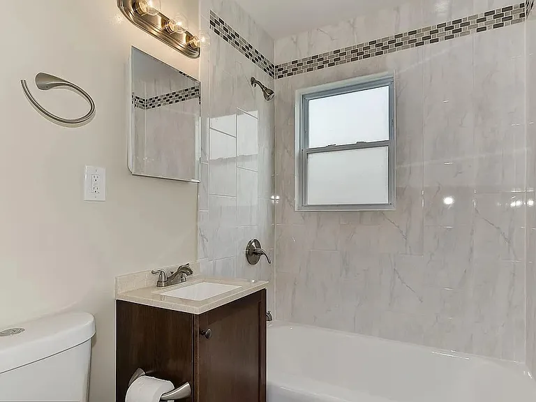 7428 W Park Dr — Photo 10