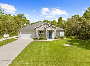 12113 Pine Club Cir, Weeki Wachee, FL 34614