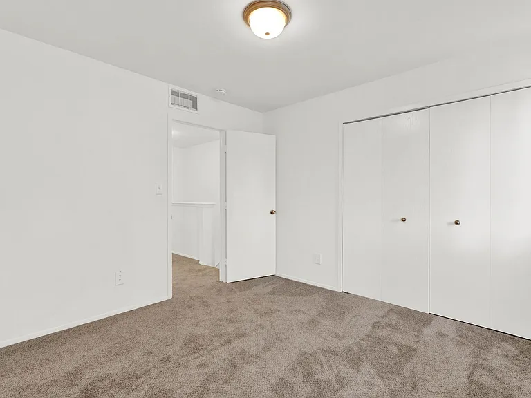 Riverside Townhomes — Photo 26