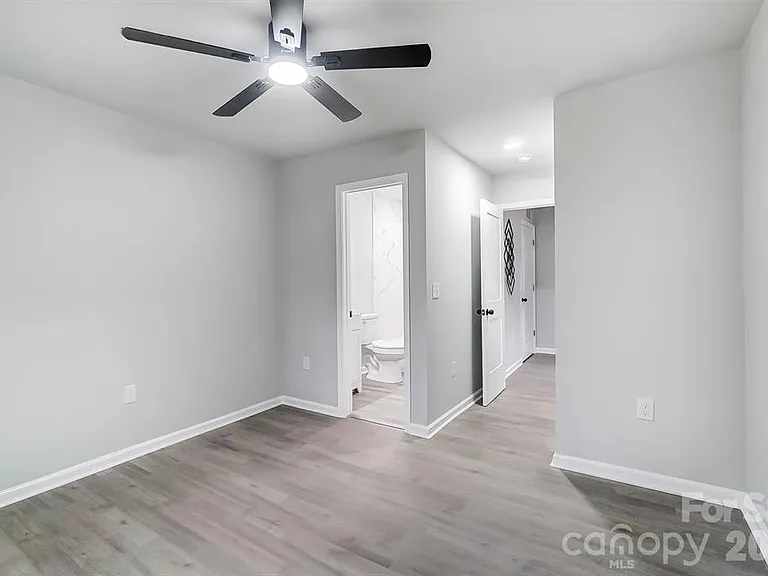 6706 Holston Ct — Photo 6
