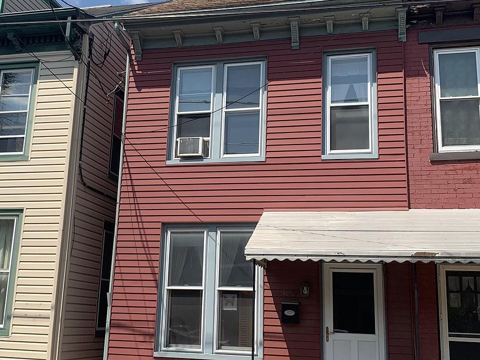 2nd image of 129 S 2nd St
