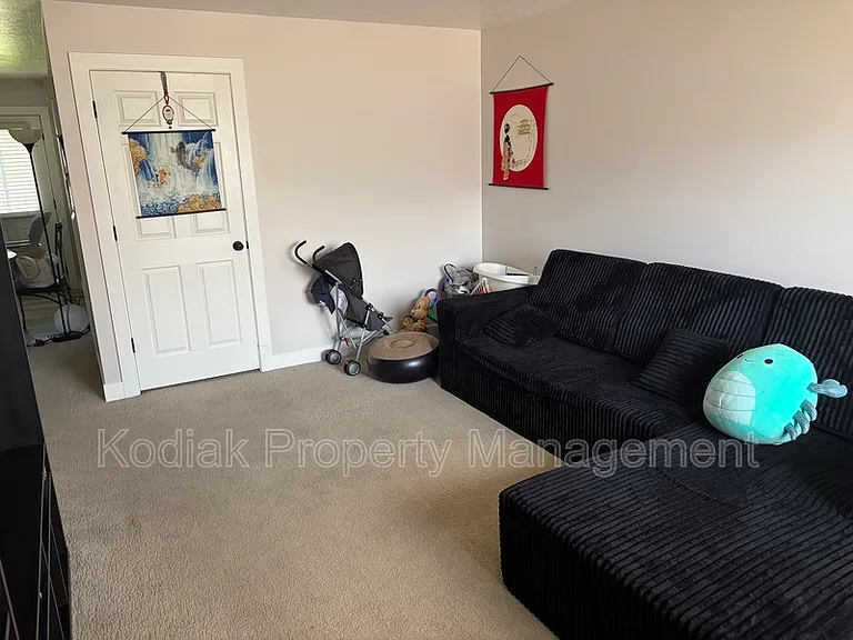 83 E 550 N — Photo 7