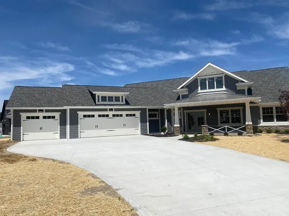 2172 Seward Lake Pass, Fort Wayne, IN 46814