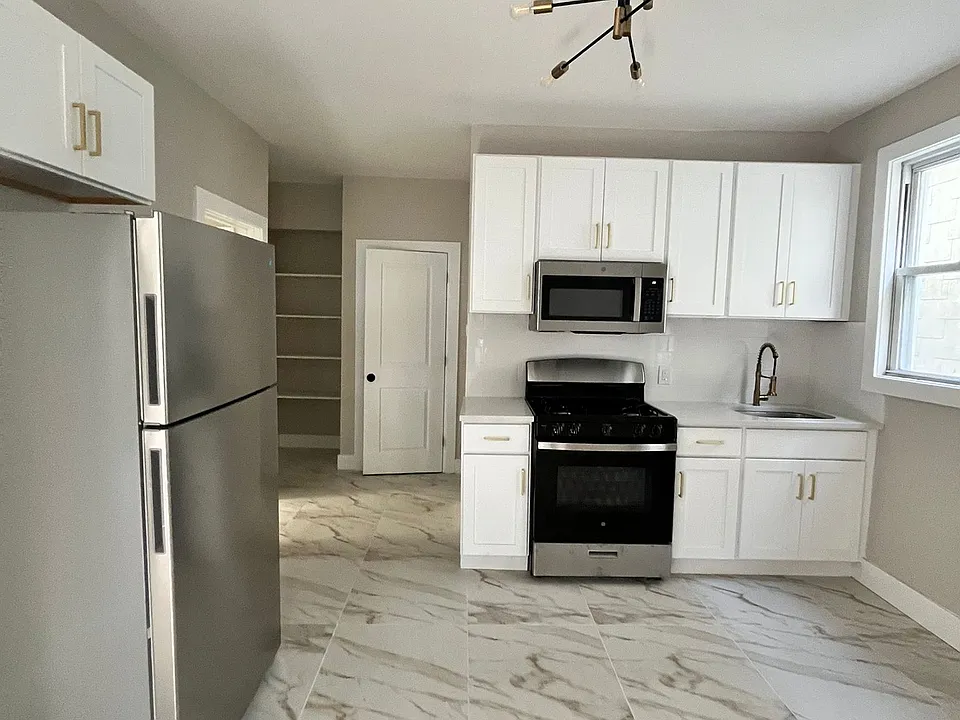 275 Liberty Ave #3