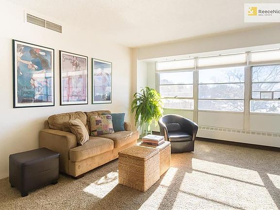 3rd image of 333 W Meyer Blvd APT 513