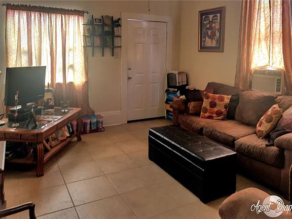 2nd image of 2828-30 1st St