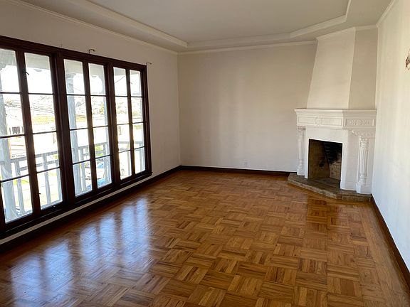 3rd image of 339 Niagara Ave
