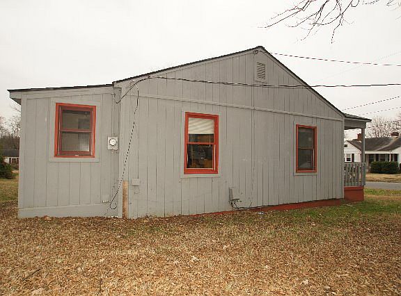 2nd image of 505 Roach St