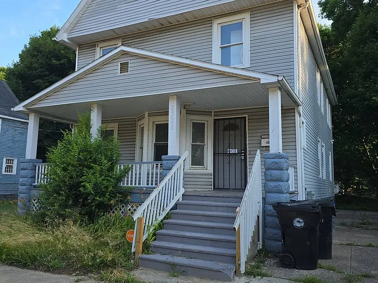 8323 Medina Ave — Photo 1