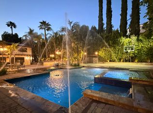 22552 Jameson Dr, Calabasas, CA 91302