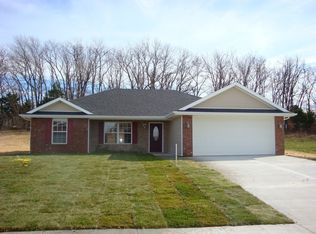 115 Sommer Ct, Holts Summit, MO 65043