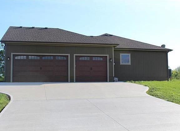 4th image of 12596 NE Pawnee Dr