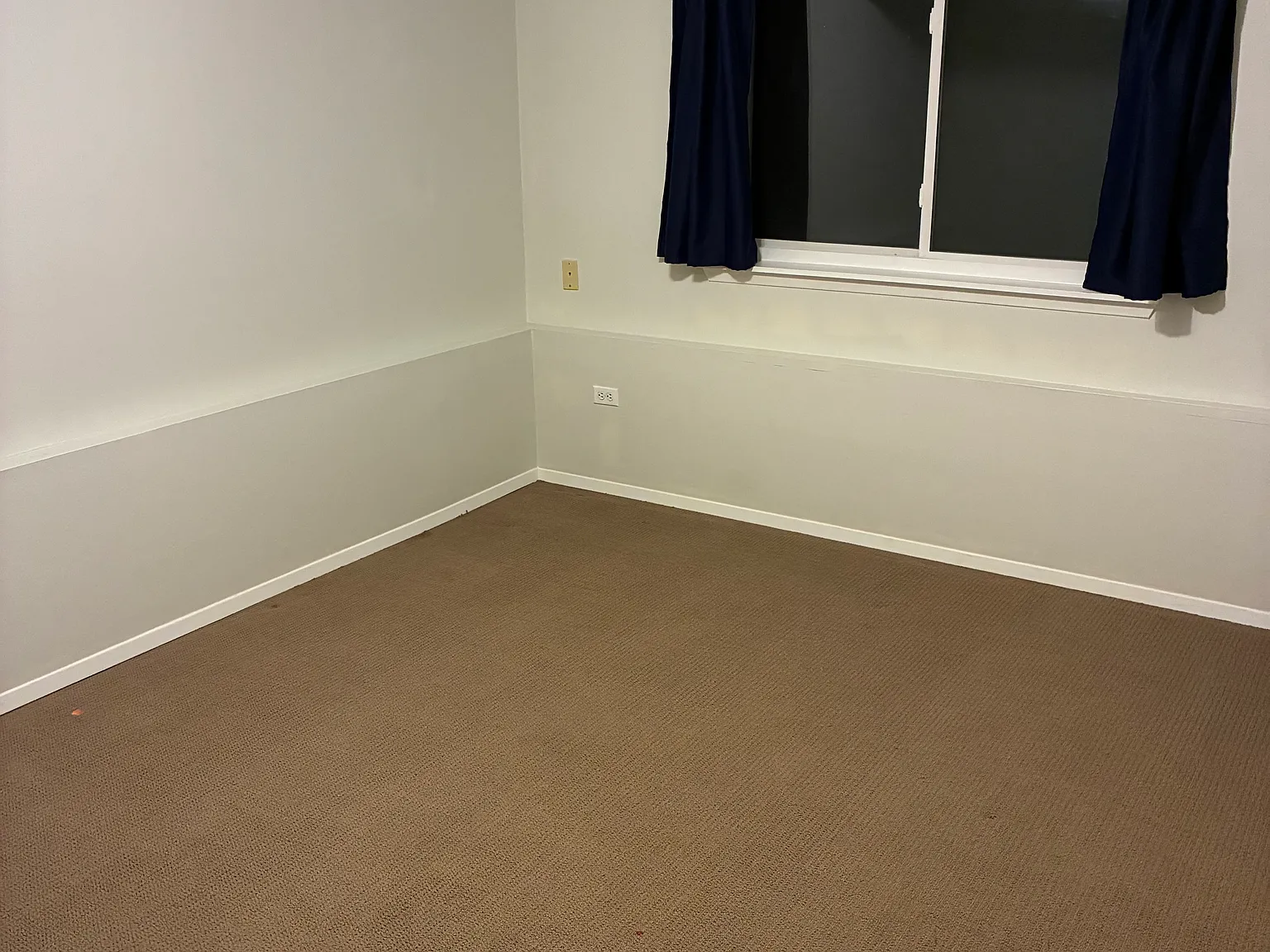 4 bed, 2028 sqft, $895 — Photo 4