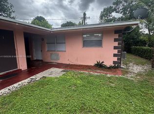 5700 NW 15th St #2, Fort Lauderdale, FL 33313