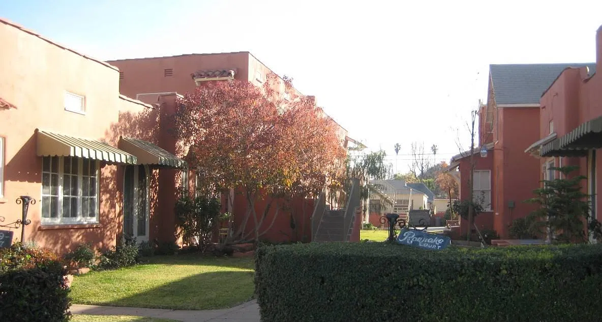2 bed, 1100 sqft, $3,000 — Photo 2