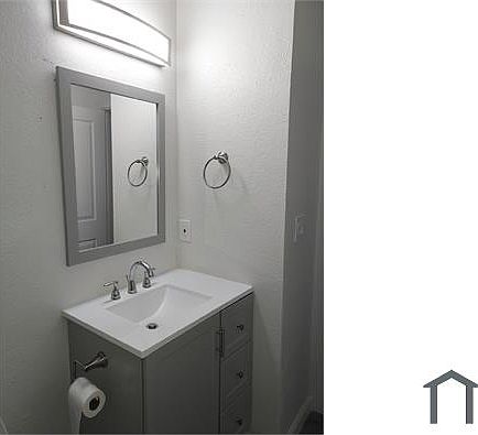 3rd image of 320 N 23rd St APT 211