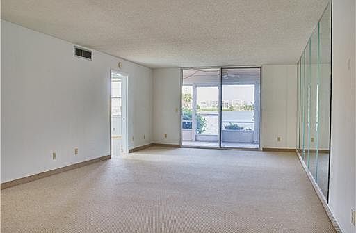 3rd image of 7665 Sun Island Dr S APT 112