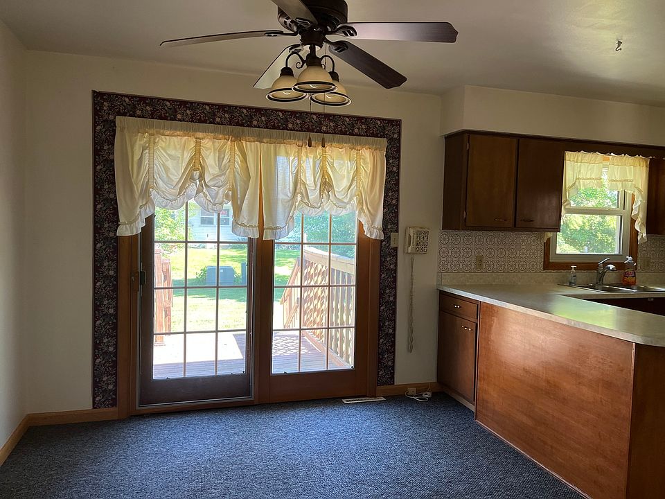 921 25th St, Peru, IL 61354 Zillow