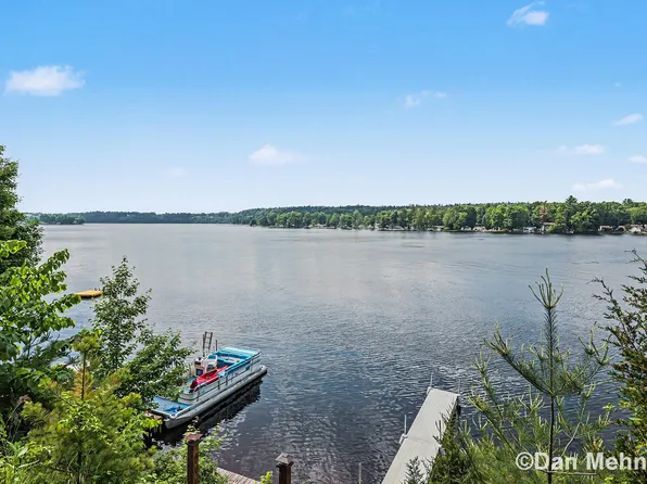 5539 Front St, Newaygo, MI 49337