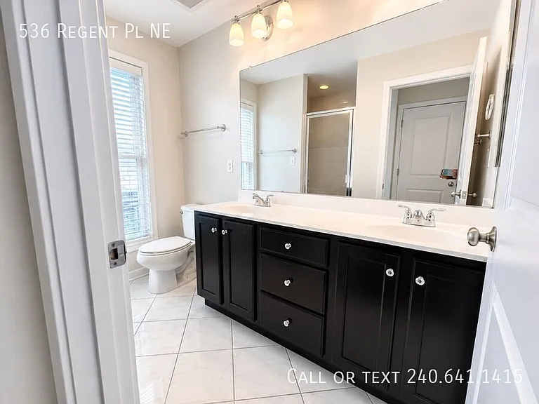 536 Regent Pl NE — Photo 13