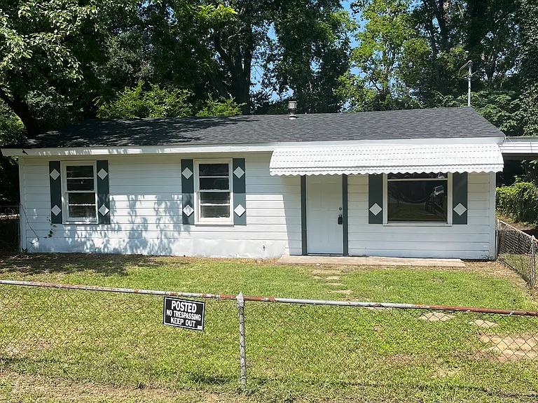 3115 Michigan Ct — Photo 8