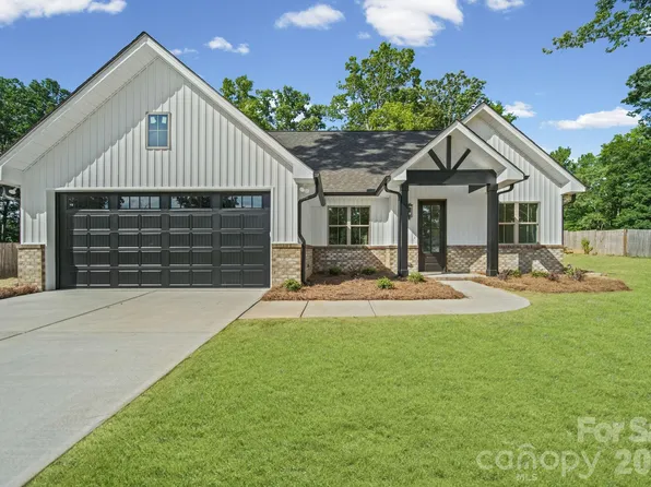 851 Sorrel Ln, Oakboro, NC 28129
