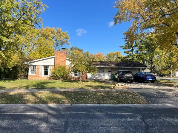 148 Wilshire Dr, Wheeling, IL 60090