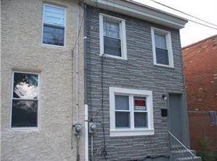 2812 Howell St, Camden, NJ 08105
